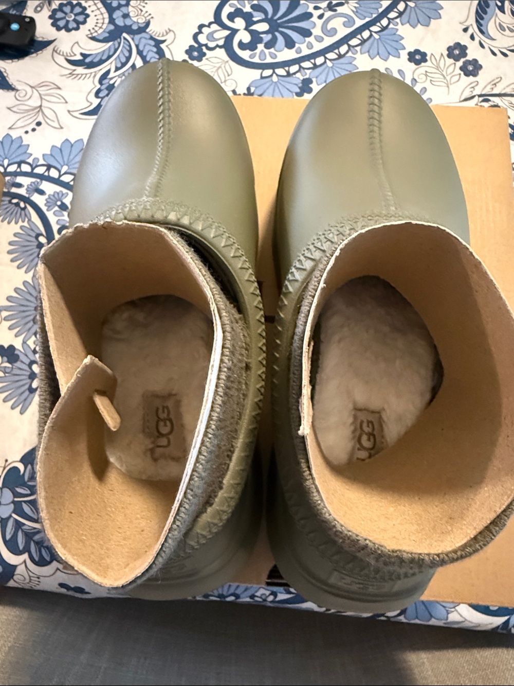 UGG Olive Green Slip-On Winter Clogs with Ribbed Ankle - Picture 4 of 7